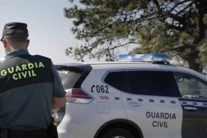 España.  Mujer mata a su padre y deja a su madre gravemente herida en un ataque con cuchillo