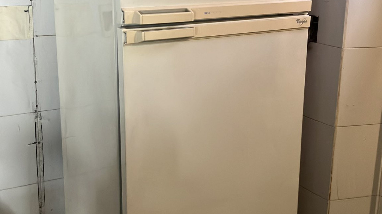Compra frigorífico usado del año 1995... y lo que encuentra le deja en shock