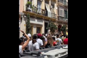 «Eso es por lo que luchamos».  Miles de personas salen a las calles en Málaga contra el turismo