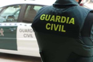 Muerde a policías tras ser detenido por agredir sexualmente a una menor en España